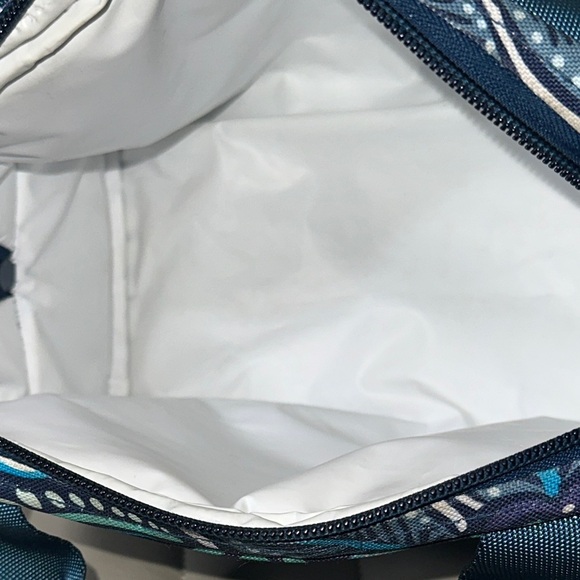 Vera Bradley Blue Island Medallion Patterned LUNCH TOTE 10"x8"x6" Designer NWOT - Picture 7 of 9